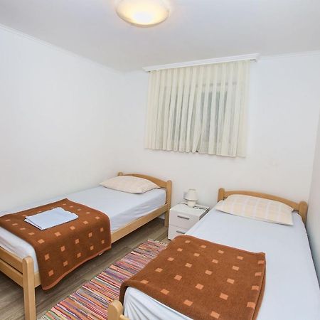 Apartmani Marijana Cesarica Ngoại thất bức ảnh