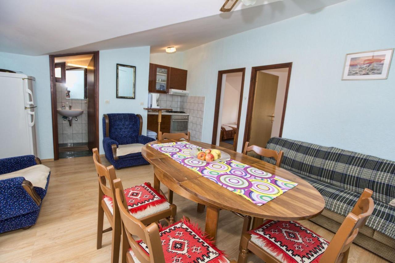 Apartmani Marijana Cesarica Ngoại thất bức ảnh