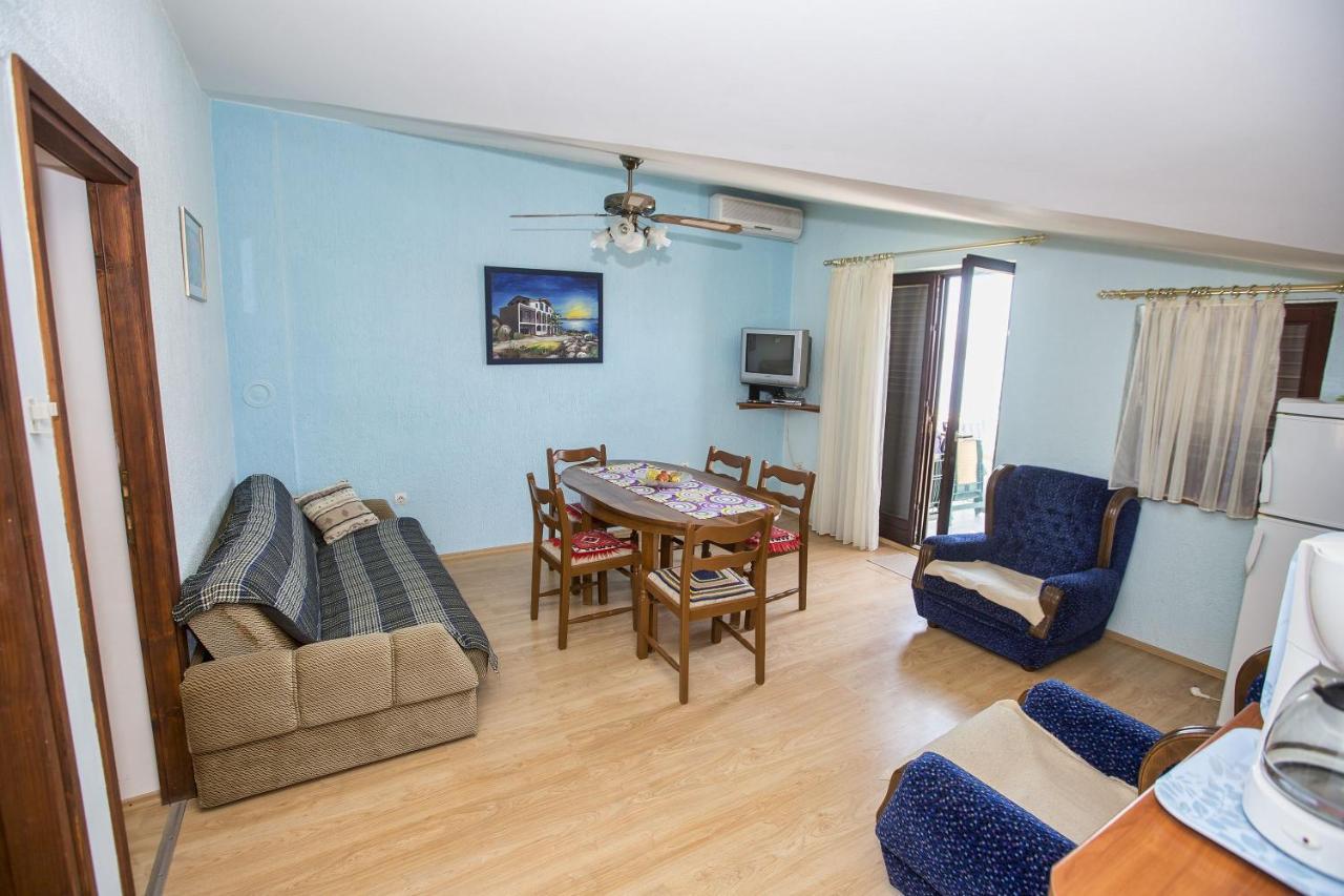Apartmani Marijana Cesarica Ngoại thất bức ảnh